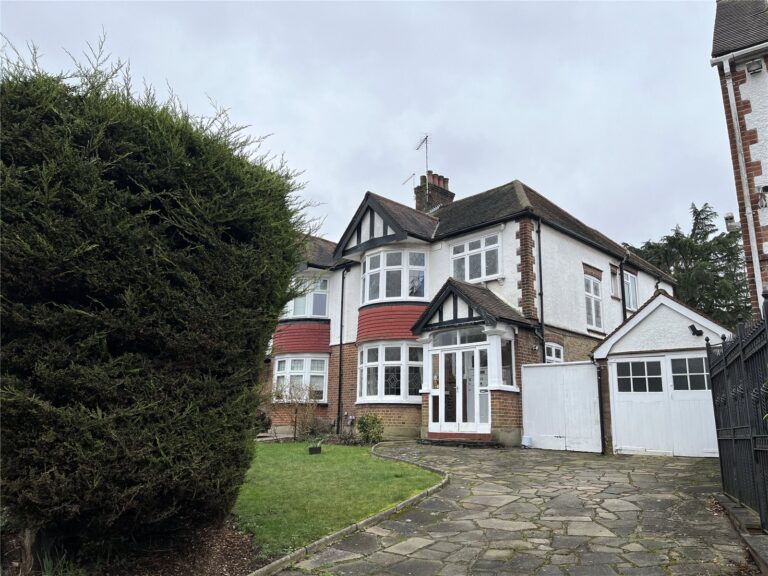 Mount Avenue, Ealing, London, W5 2QJ
